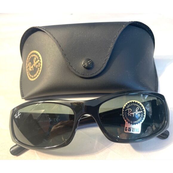 Ray-Ban RB4093 601/9A Black Frame Dark Green Polarized Classic Lens Sunglasses - Picture 1 of 9